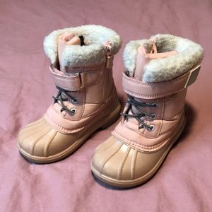 Cat & Jack Toddler size 10 snow boots - light pink